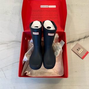 NIB, Kids Hunter, Dark Blue Waterproof Boots, Size 1